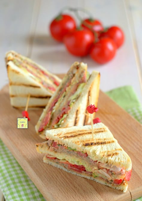 Clubhouse Sandwich, Best Pork Tenderloin Recipe, Panini Sandwich, Panini Sandwiches, Toast Sandwich, Club Sandwich, Pork Tenderloin Recipes, Tea Sandwiches, Finger Food