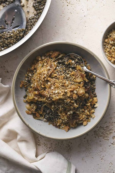 Stewed Lentils with Caramelized Onions - Redwood Kitchen Stewed Lentils, Breadcrumb Topping, Vegan Food Ideas, Sweet Onions, Middle Eastern Dishes, Lentil Recipes, Sweet Onion, Caramelized Onions, Bread Crumbs