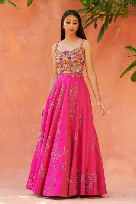 Matching Lehenga, Jumpsuit Outfit Wedding, Mehandi Outfits, Hot Pink Blouse, Mehendi Outfit, Haldi Outfits, Zardosi Embroidery, Haldi Outfit, Mehendi Outfits