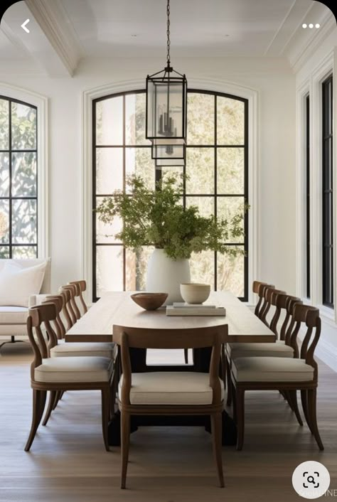 Off Center Dining Table, 10 Chair Dining Room Table, Big Dining Table Decor, Center Piece For Dining Table Simple, Old House Dining Room Ideas, Rectangular Dining Table Centerpiece Everyday, Kitchen Table Everyday Centerpiece, Long Dining Table Styling, Centerpieces For Large Dining Room Table