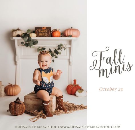 Fall Indoor Studio Photoshoot, Fall Decor Studio Photography, Pumpkin Studio Photoshoot, Fall Mini Sessions Studio, Fall Mini Shoot Indoor, Photography Studio Set Up Ideas, Easy Fall Mini Session Ideas, Indoor Fall Mini Session Ideas, Fall Photography Studio