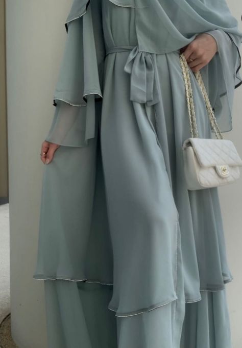 Eid Outfits Modern, Estilo Hijab, Eid Outfits, Modest Fashion Hijab, Muslim Fashion Hijab Outfits, Fashion Sketches Dresses, Mode Abaya, Modest Dresses Casual, Style Hijab