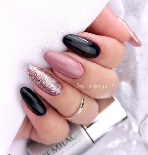 Black Acrylic Nail Designs, Summer Nails Designs, Summer Nails 2023, 2023 Nails, Nails Art Designs, Black Acrylic Nails, Fall Is Coming, Simple Gel Nails, Nails 2023