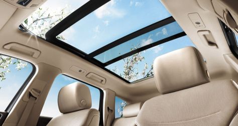 A car with the view - VW Touareg with the panoramic sunroof! Image source: www.vw.com Vw Toureg, Truck Conversion, Chinese Buildings, Lottery Dream Home, Overland Truck, Smart Glass, Sun Roof, Car Things, Volkswagen Models