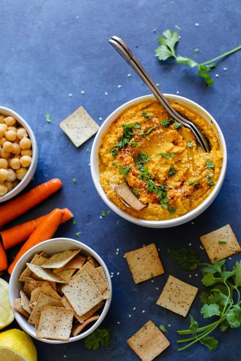 Raw Carrot Hummus - Flora & Vino Carrot Hummus Recipe, Beet Ketchup, Peanut Butter Banana Dog Treats, Carrot Hummus, Banana Dog Treats, Oil Free Vegan Recipes, Raw Carrots, Vegan Hummus, Veggie Dip