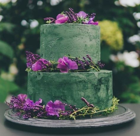 Wedding Cake Purple And Green, Purple And Green Birthday Cake, Emerald Green And Dark Purple Wedding, Green And Purple Wedding Cake, Green Gothic Wedding, Green And Purple Birthday, Purple And Green Wedding Cake, Forest Green Wedding Cakes, Emerald Green And Purple Wedding