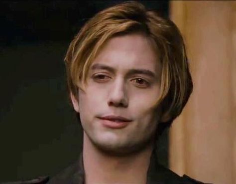 Breaking Dawn part 2 Jasper Hale Breaking Dawn, Twilight Cullens, Jasper Whitlock, Jasper Twilight, Alice Twilight, Jasper Hale, Jackson Rathbone, Twilight Breaking Dawn, Breaking Dawn Part 2