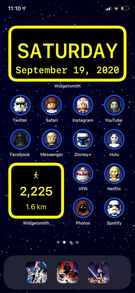 Outer space, lego star wars IOS 14 Home Screen Idea / Inspiration / Layout / Aesthetic - NOT MINE - dm @.alesnalex on instagram for customized app icons! Star Wars Layout, Star Wars Homescreen, Star Wars Lego Icon, Star Wars App Icons, Lego Star Wars Wallpaper, Lego App, Star Wars The Skywalker Saga, Ios Setup, Space Lego