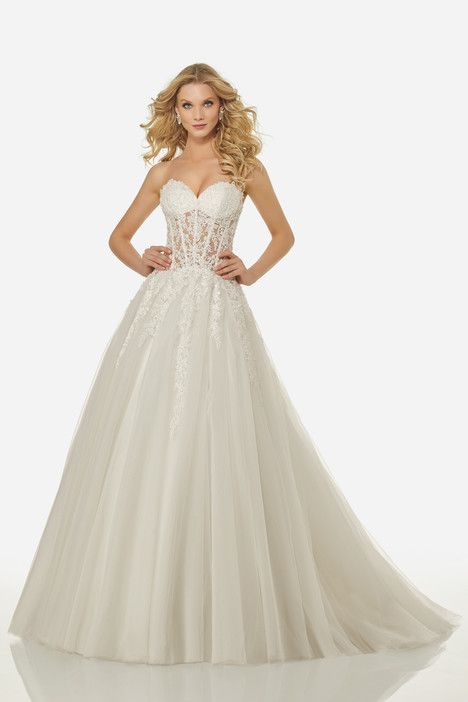 Serena (3418) dress (A-line, Sweetheart, Strapless , Sleeveless ) from Randy Fenoli Bridal 2018, as seen on dressfinder.ca. Click for Similar & for Store Locator. Wedding Dresses Near Me, Randy Fenoli, Wedding Dresses Kleinfeld, Purple Wedding Dress, Anna Campbell, Kleinfeld Bridal, Wedding Dresses 2018, Trendy Wedding Dresses, Ball Gown Skirt