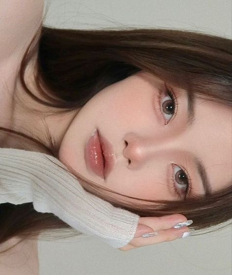 Makeup Ala Korea, Makeup Asia, Makeup Ulzzang, Asian Makeup Looks, Mekap Mata, Korean Makeup Look, Floral Makeup, Korea Makeup, Soft Makeup Looks