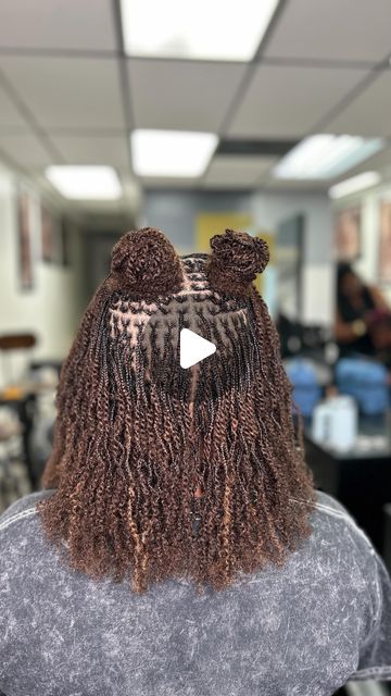 Copper Microlocs, Micro Loc Grid Pattern, Micro Locs With Extensions, Micro Locs Hairstyles, Microlocs With Extensions, Micro Dreads, Micro Locs Vs Sister Locs, Microlocs Hairstyles, Microloc Styles