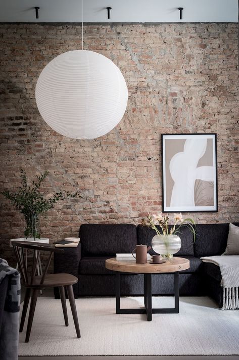 A Lovely Scandinavian Home With Exposed Brick — THE NORDROOM Minimalist Living Room Decor, Gravity Home, Indian Living Rooms, Scandinavian Apartment, Sala Grande, Exposed Brick Walls, Living Room Decor Ideas, Walls Room, Design Del Prodotto