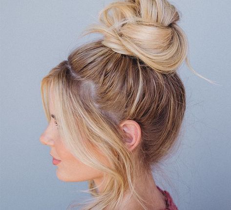 Lauren Conrad Hair, Top Knot Tutorial, Knot Tutorial, Top Knot Bun, Amber Fillerup Clark, Knot Bun, Amber Fillerup, Long Hair Tips, Top Knot Hairstyles