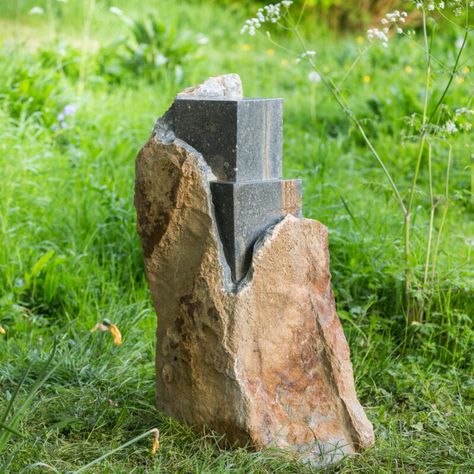 Wind Phone, Kingston University, Unique Garden Art, Barbara Hepworth, Raw Color, Sculptures Céramiques, Standing Stone, Turning Point, Stone Texture