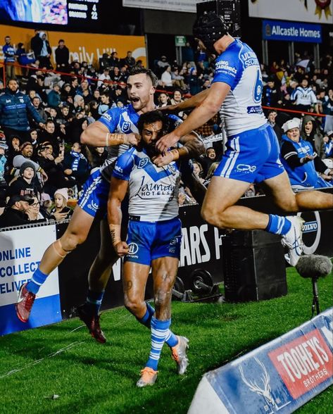 Nrl Bulldogs Wallpaper, Matt Burton, Bulldogs Nrl, Nrl Bulldogs, Canterbury Bulldogs, Bulldog Wallpaper, Rugby League, Canterbury, Bronx