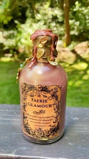 Crafts Witchy, Forest Apothecary, Steampunk Diy Costume, Fairy Potion, Dnd Dungeon, Witch Life, Healing Potion, Future Aesthetic, Halloween Potion