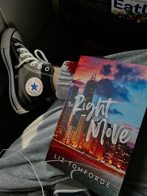 The right move by Liz Tomforde The Right Move Liz Tomforde, Right Move Liz Tomforde, Ryan Shay, Windy City Series, Liz Tomforde, The Right Move, Tbr List, Bookstagram Inspiration, Year Book