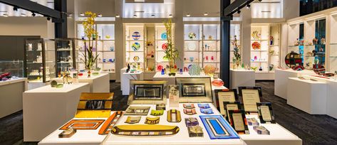 More Than Souvenirs: The Overlooked Power of Museum Stores (DATA) - Colleen Dilenschneider Miniature Art Gallery, Museum Ideas, Museum Gift Shop, Executive Leadership, Museum Store, Gift Shops, Retail Experience, Museum Shop, Home Activities