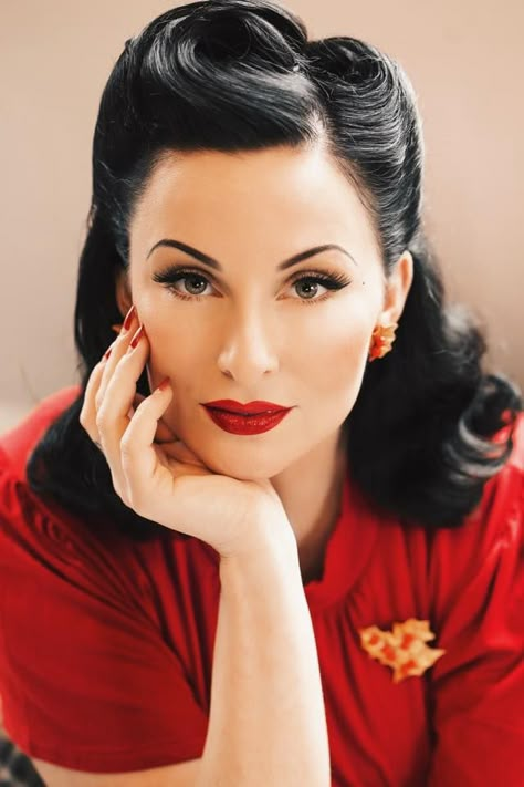 Retro Style! Stile Pin Up, Cabelo Pin Up, Mode Rockabilly, Rockabilly Mode, 1950s Hairstyles, 50s Hairstyles, 1940s Hairstyles, Rockabilly Hair, Smink Inspiration