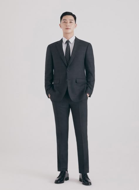 Korean Suit, Modern Tuxedo, Fashion Show Poster, Campus Outfit, Park Seo Jun, Park Seo Joon, Korean Summer, Dressing Sense, Family Photo Pose