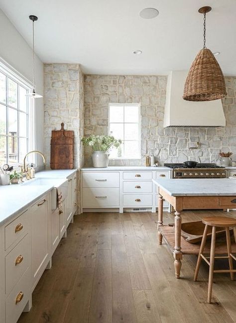 Kitchen Ideas European Style, Rustic Farmhouse Kitchen Ideas Cabinets, European Cottage Style Interiors, Farmhouse French Kitchen, European Farmhouse Aesthetic, Stone Arch Kitchen, European Country Home Interiors, European House Aesthetic, French European Decor