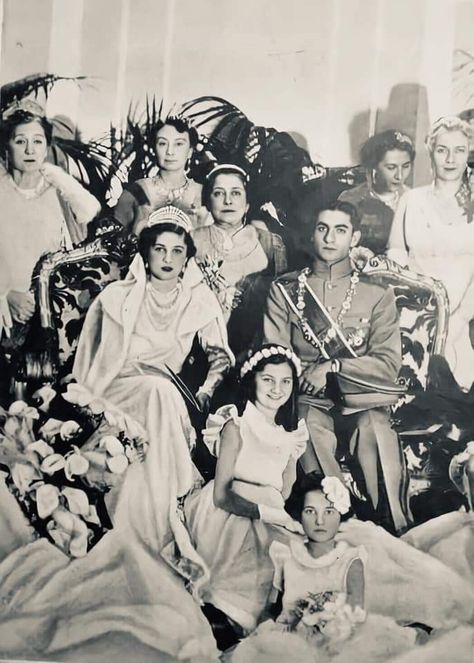 Iranian Queen, Mohamed Reza Pahlavi, London Girl Aesthetic, Queen Fawzia, Fawzia Fuad Of Egypt, Egyptian Kingdom, Princess Fawzia, Mohammad Rezā Shāh, Iran Pahlavi