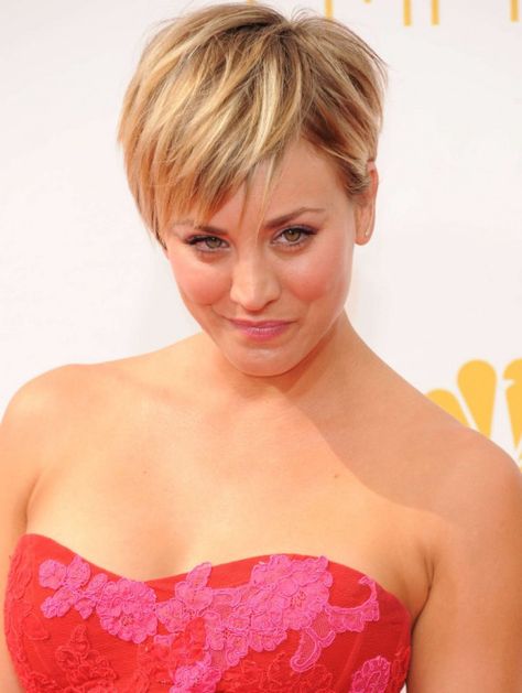 Kaley Cuoco Hair, Kaley Couco, Blonde Actresses, Carmen Electra, Kaley Cuoco Short Hair, Classic Actresses, Kaley Cuoco, Instagram Girls, Emmy Awards