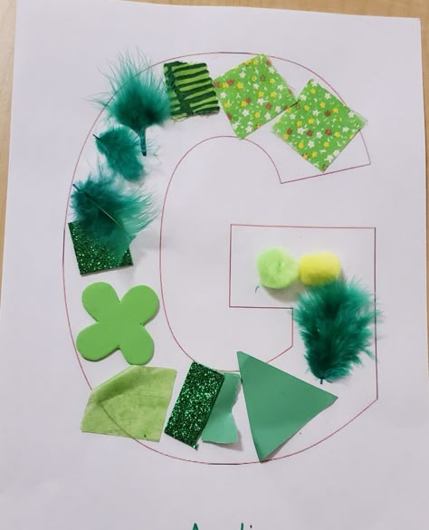 Preschool Green Crafts, Green Art For Preschoolers, Colors Theme For Preschool, Colors Theme Preschool Crafts, G Week Preschool, Color Green Crafts For Preschool, Green Theme Preschool, Green Crafts For Preschoolers, Green Color Crafts Preschool