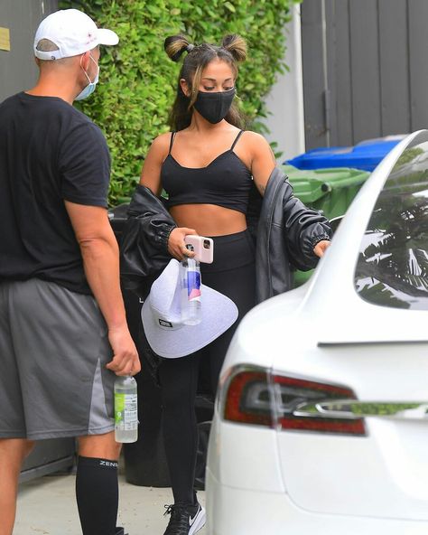 Ariana Street Style, Ariana Grande Paparazzi, Ariana Paparazzi, Paparazzi Pictures, Ariana Tour, Ariana Grande News, Paparazzi Pics, Jessica Hall, Ariana Grande Gif