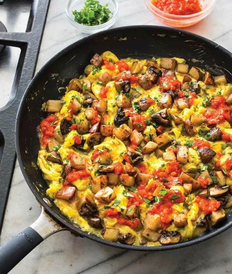 Scrambled Eggs with Potatoes and Harissa - Daily Mediterranean Diet Eggs With Potatoes, Harissa Recipe, Harissa Recipes, Mediterranean Breakfast, Favorite Breakfast Recipes, Olive Recipes, Flavorful Vegetables, Dried Peppers, Cremini Mushrooms