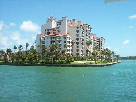 Fisher Island Miami, Things To Do In Miami, South Beach Florida, Fisher Island, What To Do Today, Sunny Isles, Travel Globe, To Do Today, Miami Beach Florida