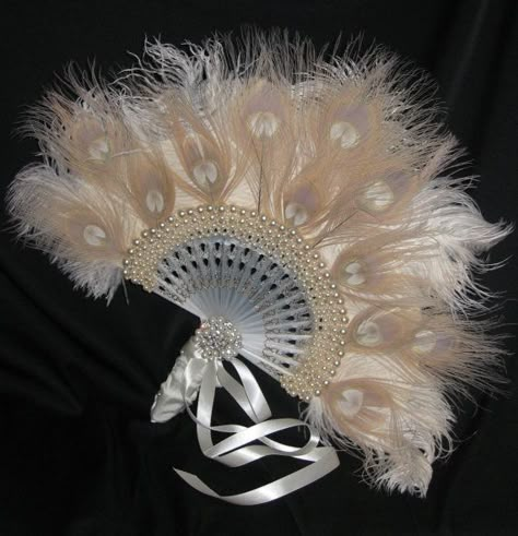 Grey Feathers, Feather Fan, Dress For Wedding, Peacock Feathers, Gifts For Everyone, Feathers, Unique Gifts, Fan, Design