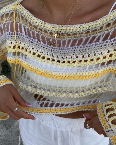 Hippie Crochet, Mode Crochet, Diy Vetement, Crochet Shrug, Crochet Inspo, Fun Crochet Projects, Crochet Top Pattern, Diy Crochet Projects, Crochet Crop Top