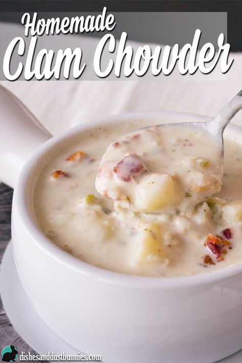 This New England clam chowder recipe will take you on a cold winter's day to straight to heaven! Loaded with clams and potatoes, this thick creamy soup is perfect for any occasion! Serve it up alongside some fresh bread so that your guests can dip their pieces into the delicious goodness too! Creamy Clam Chowder Recipe New England, Ivars Clam Chowder Recipe, Razor Clam Chowder, Clam Chowder Recipe New England, Best Clam Chowder Recipe, Bakery Style Chocolate Chip Muffins, Homemade Clam Chowder, Clam Chowder Soup, Clam Chowder Recipe