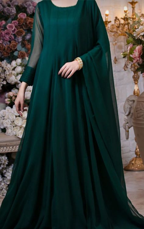 Chiffon Frock, Long Frocks For Girls, Maxi Dress Styles, Long Kameez, Indian Maxi, Simple Dress Casual, Fashion Show Dresses, Simple Frocks, Latest Dress Design