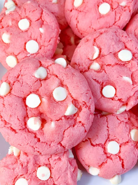 Strawberry Cake Cookies Pink Food Recipes, Strawberry Cookie Recipe, Egg White Cookies, Pink Sugar Cookies, Strawberry Cake Cookies, Neapolitan Cookies, Ben Florian, Strawberry Cookie, Baking List