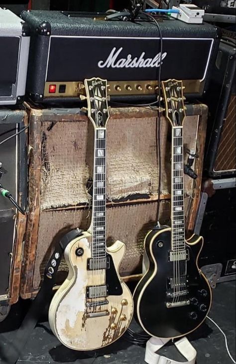 Pete Steinkopf’s Gibson Les Paul Customs Gibson Aesthetic, James Hetfield Guitar, Slash Les Paul, Vintage Les Paul, Gibson Les Paul Custom, Marshall Amps, Acoustic Guitar Amp, Guitar Obsession, Les Paul Guitars