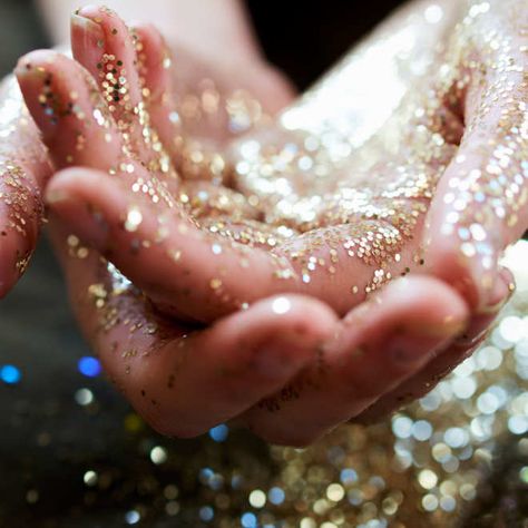 Who Is the Mystery Glitter Buyer? Arte Glitter, Moisturizing Hand Soap, Glitter Photography, Faceless Portrait, Gold Aesthetic, Newborn Family, Photography Newborn, Mini Session, Amazon Gift Cards