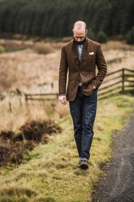 Building a wardrobe: Neapolitan tailoring – Permanent Style Blazer Cafe, Tweed Blazer Men, Tweed Jacket Men, Tweed Jacket Outfit, Smart Casual Jackets, Bespoke Jacket, Menswear Casual, Brown Tweed Blazer, Prom Blazers