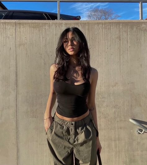 Basic Streetwear Outfit, Taliah Wilson, Corset Fashion Outfits, Basic Streetwear, Fits Aesthetic, Concept Clothing, Model Inspo, Ideas For Instagram Photos, Cute Poses