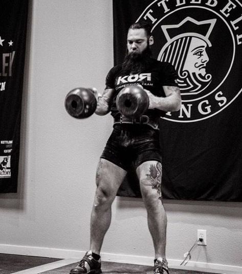 A guy completing an upper body kettlebell circuit at the beach. Upper Body Kettlebell, Kettlebell Strength Training, Kettlebell Kings, Kettlebell Circuit, Build Strength, Boxing Workout, Kettlebell Workout, Dumbbell Workout, Kettlebell