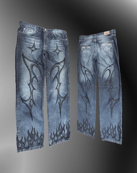 Ideas Para Pintar Pantalones, Thrasher Clothing, Clothing Anime, Anime Custom, Jeans Design, Designer Jeans, Anatomy, Paint, Tattoos