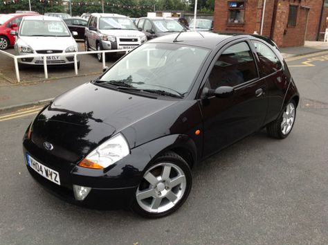 Ford Sport Ka 2004 (Not the actual picture) Ford Ka Aesthetic, Ford Ka Tuning, Dr Car, Ford Sport, Fiat 600, Ford Ka, Futuristic Cars, Chevrolet Malibu, Black Car