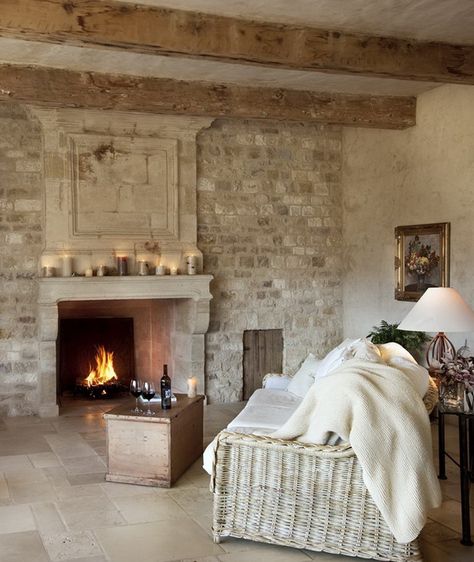 A breathtaking villa nestled in the foothills Living Room With Brick Wall, Rustic Ceiling Beams, Rustic Italian Decor, Design Camino, Post And Beam Home, Brick Decor, Rustic Ceiling, House Makeover, Italian Decor