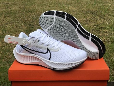 Trendy Mens Shoes, Best Soccer Shoes, Nike Air Zoom Pegasus 38, Nike Air Zoom Pegasus 39, Air Zoom Pegasus 38, Running Wear, Womens Basketball Shoes, Shoe Ideas, Nike Air Shoes