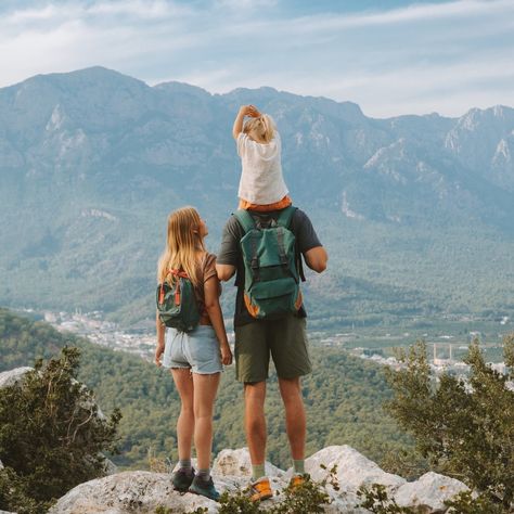 Ready to make magical memories with your little ones? Traveling with toddlers can be an incredibly fun and rewarding experience for everyone! Embrace the adventure and discover how joyful family travel can be. 👶🌟 #TravelWithToddlers #FunForAll #FamilyAdventures #FamilyVacation #travelingwithchildren #familytravel #familyfun Family Hugging, Family Hug, Couple With Baby, Family Hiking, Vacation Activities, Hiking Pictures, Hugging Couple, Couple Kissing, Hiking With Kids