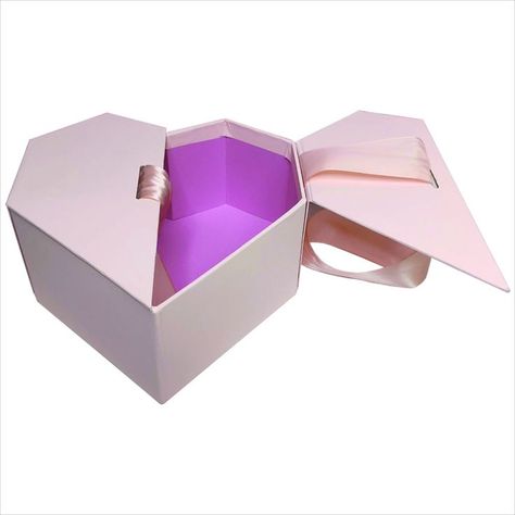 This is a heart shaped box. It has a soft fabric surface. Magnetic and ribbon closure. This is absolutely a good surprise packaging. #heartshapebox #giftbox #magneticclosurebox Heart Packaging Design, Luxury Product Packaging, Heart Shaped Boxes, Hair Packaging, Book Packaging, Incense Packaging, Heart Gift Box, Packaging Template Design, Gifts For Hubby