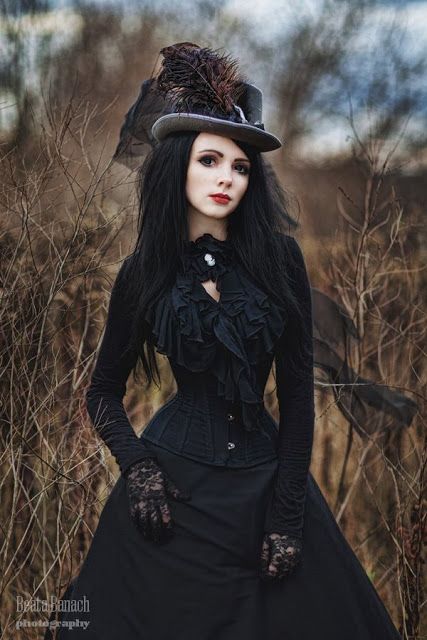 Gothic Imagery, Victorian Outfit, Bustle Dresses, Black Lace Gloves, Gothic Images, Black Ruffle Blouse, Mode Steampunk, Toxic Vision, Goth Clothes