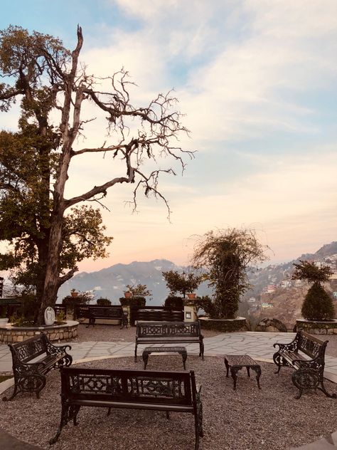 Mussoorie Aesthetic, Landour Mussoorie Aesthetic, Mussoorie Photography, Landour Mussoorie, Places To Visit In Mussoorie, Rishikesh Itinerary, Dalai Hills Mussoorie, Switzerland Itinerary, Mountain Aesthetic