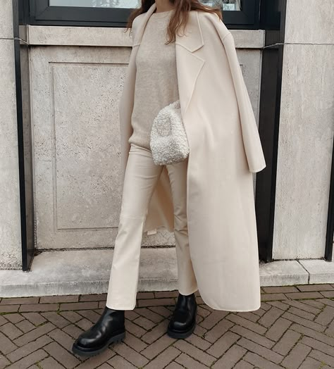 Bottega Veneta Lug Boots, Cream Trousers Outfit, Trousers Outfit Winter, Cream Pants Outfit, Beige Pants Outfit, Leather Trousers Outfit, White Leather Pants, Cos Outfit, Cos Stores